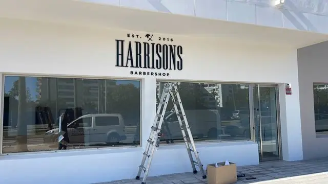 Fachadas y escaparates en Estepona - Rótulos Eco Print